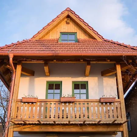 Vinarska Buda Nad Golfem Holiday home *